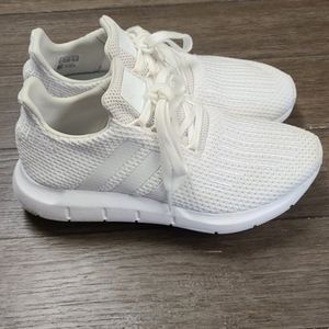 WOMEN'S ADIDAS ORIGINALS SWIFT RUN CASUAL SHOES